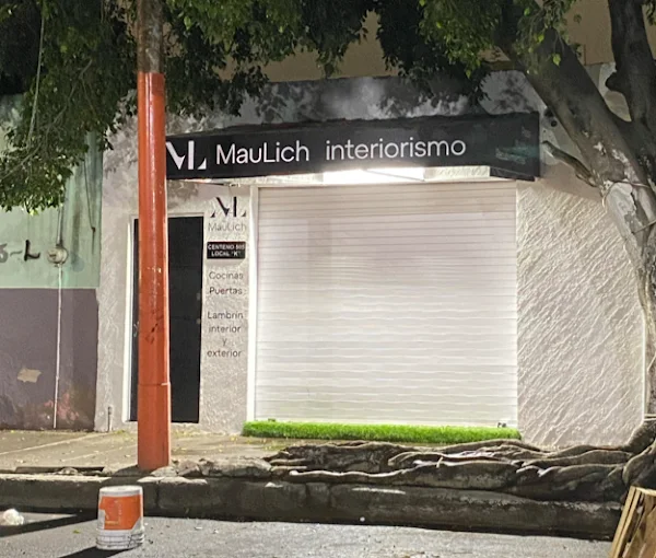 Fachada del local de MauLich Interiorismo